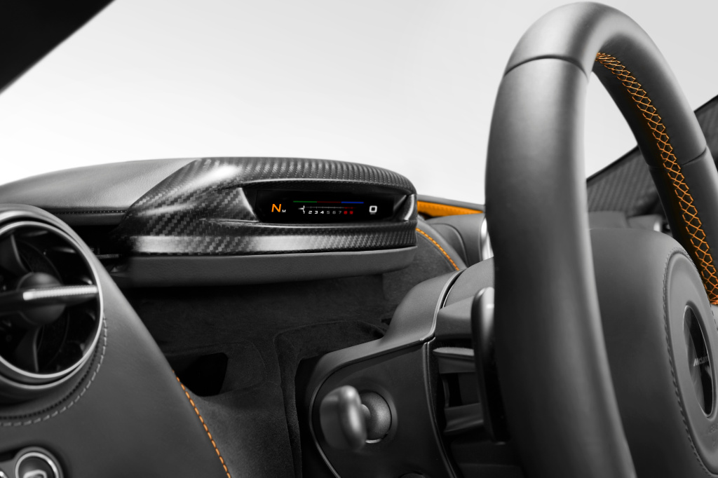 SMALL_McLaren 720S-30-Interior